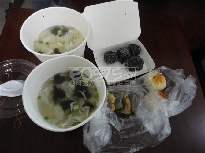 早餐食谱_早餐人均1000元(2)