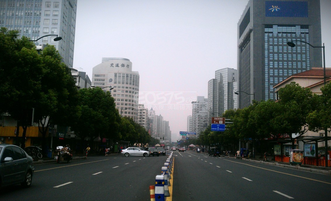 午后街拍之· 绍兴金融大道——繁华的中兴路