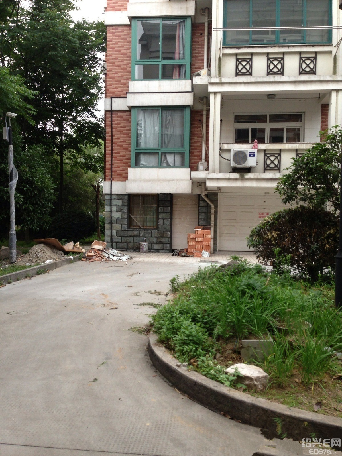 越秀花园违章建筑!曝光!