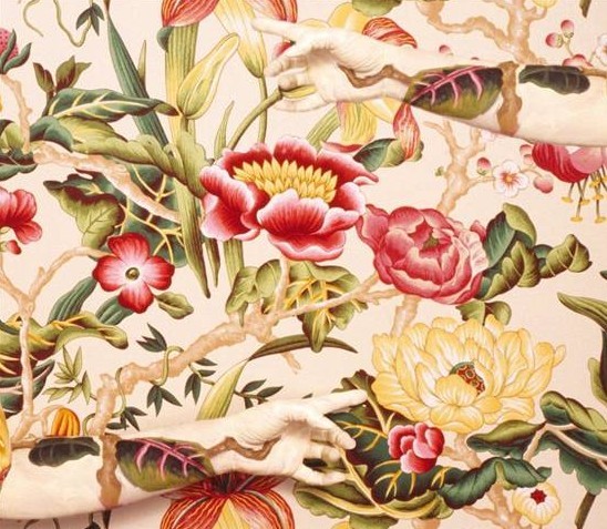 来来来!你能找出那个没穿衣服的女人吗?-绍兴