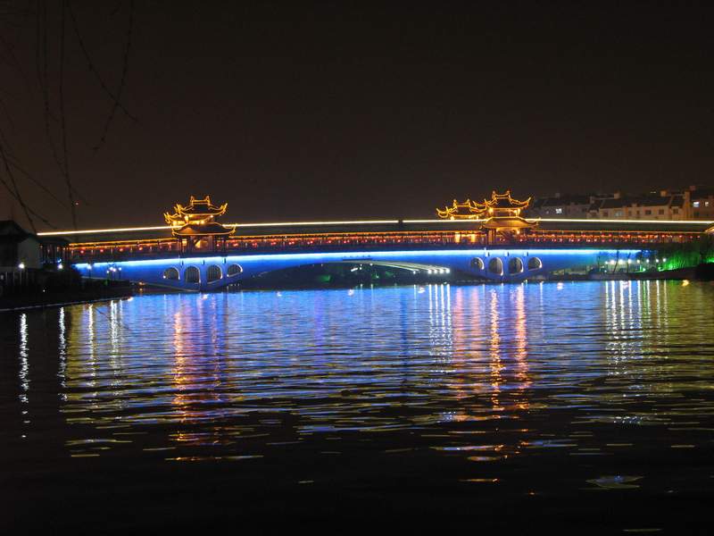 廊桥夜景