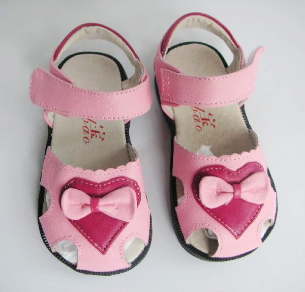 夏季0-5岁的儿童羊皮品牌凉鞋大促销 |大卖场·