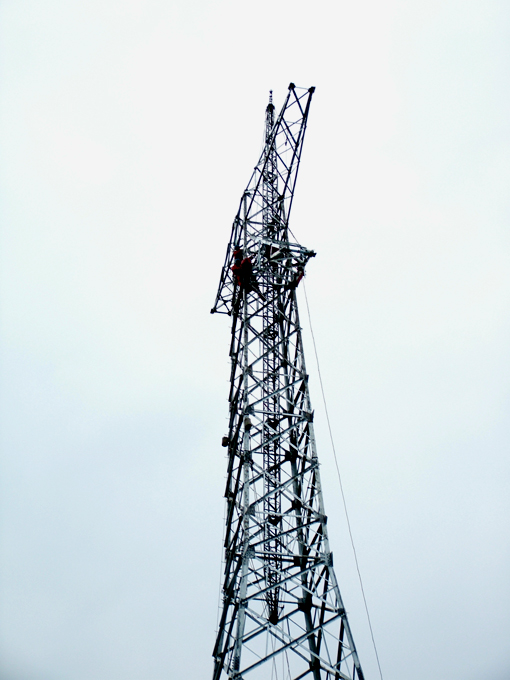 电力铁塔安装 现有电力铁塔的直线塔要加装一条架空