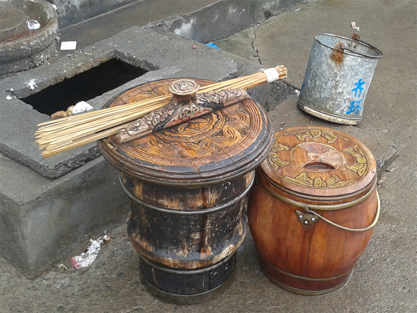 倒马桶————|图说绍兴 - 绍兴e网论坛 - 绍兴地方门户网站 - 绍兴