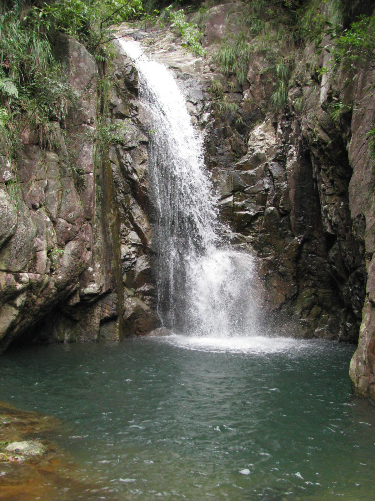 天台九龙潭:多潭多石多激情