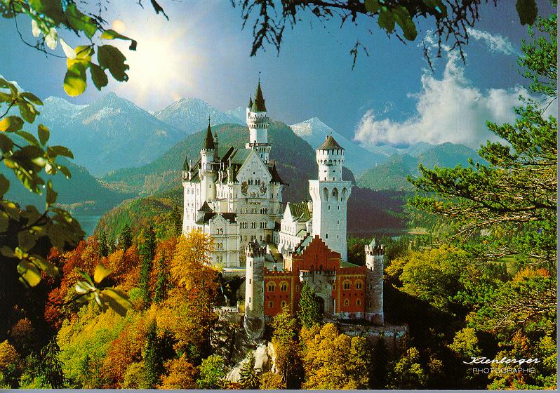 古老的罗德里亚王国,老国王有个王子,爱上了西西里亚王国的一个女孩