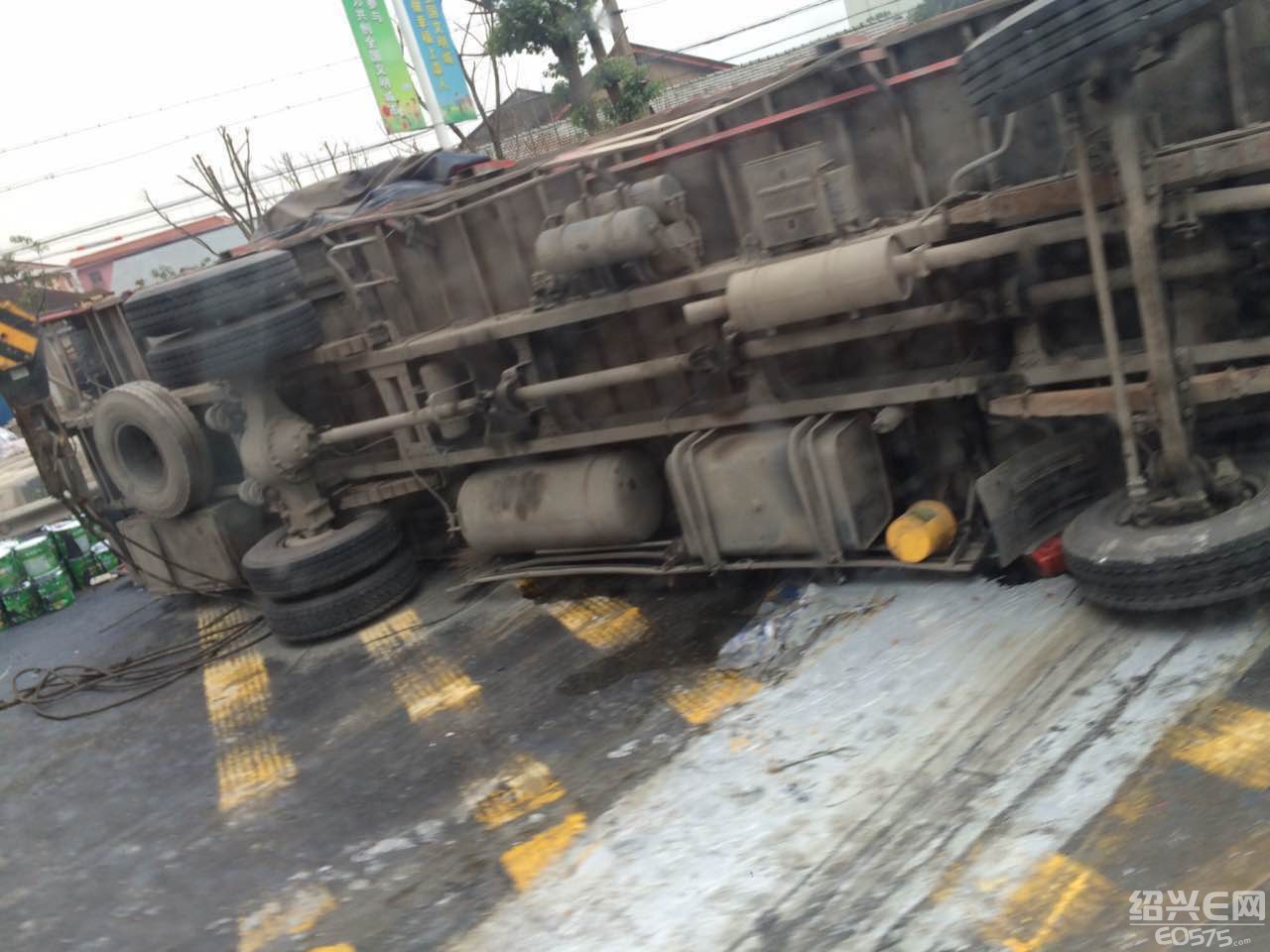 翻车保险公司能赔多少 大货车全险翻车理赔