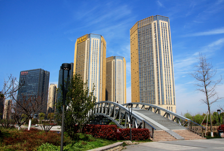 昨天从山上下来,就在考虑今天的安排了,最后民主协商去梅龙湖公园.